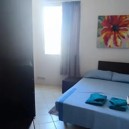 Entire One Bedroom In Bugibba * St. Paul's Bay